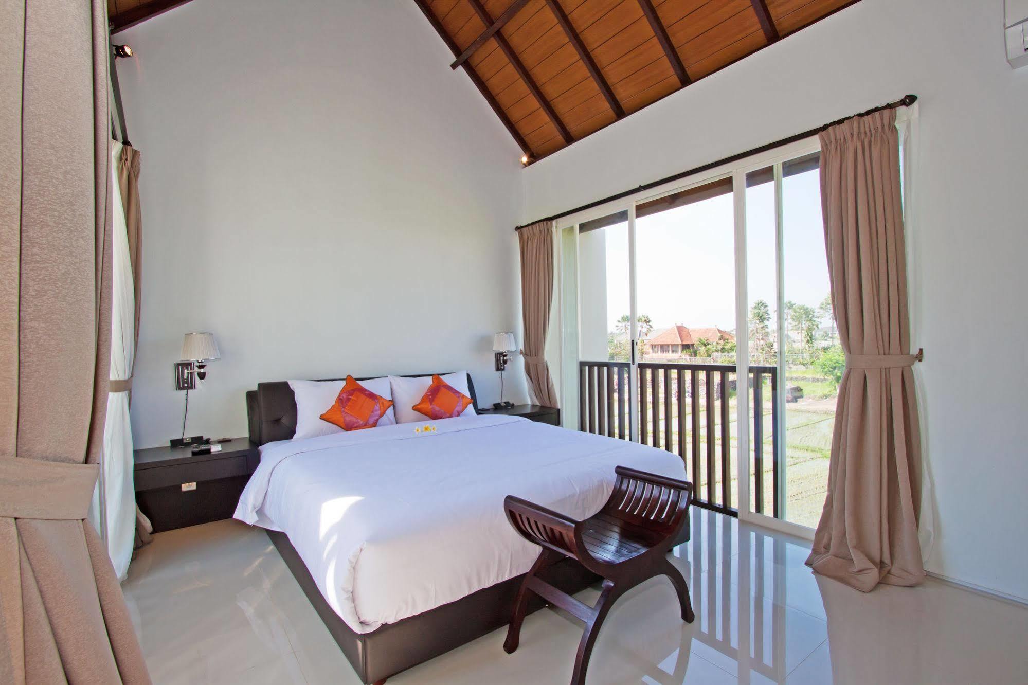Grace And Milena Guesthouse Kuta Lombok Exterior foto
